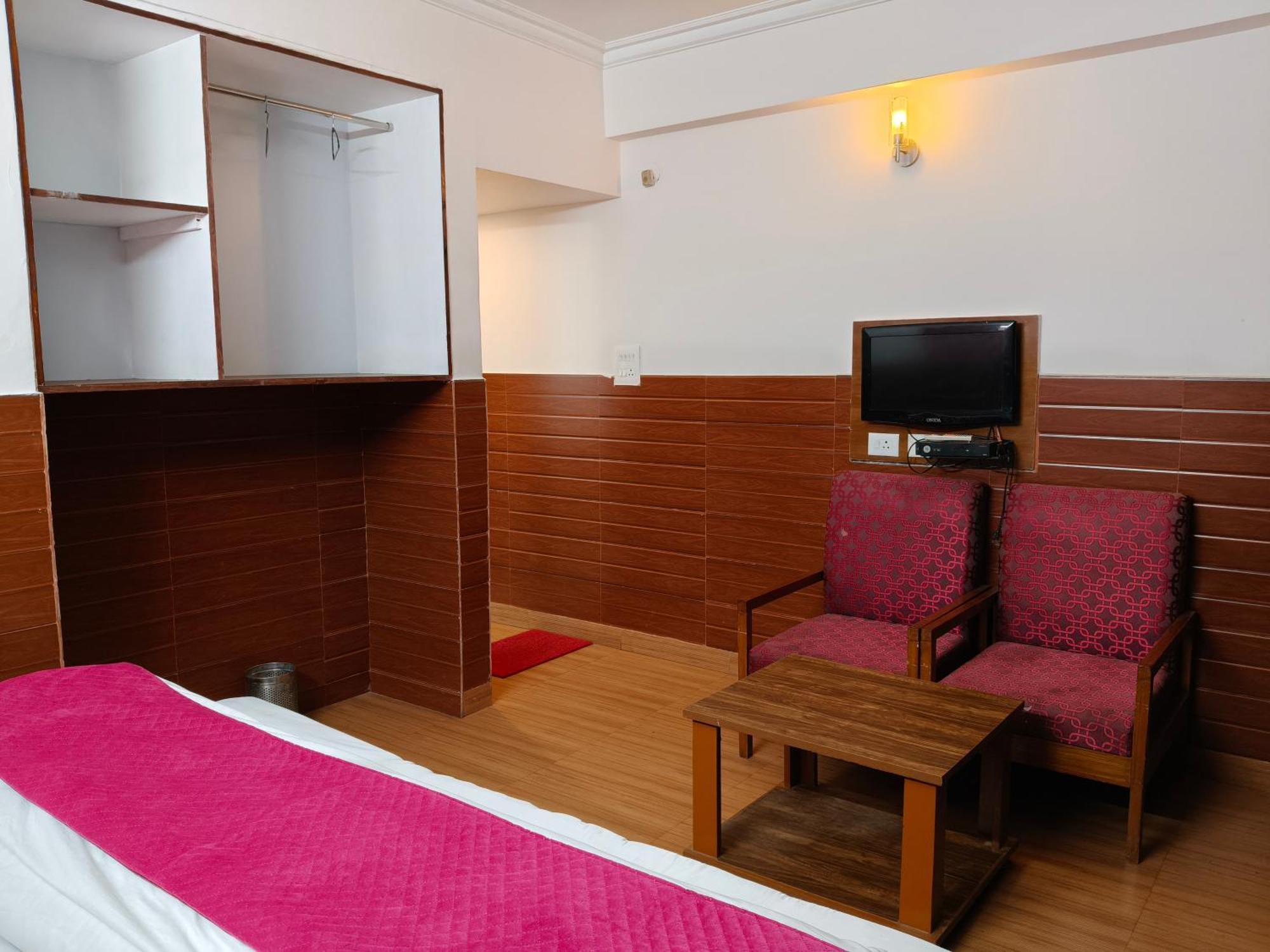 דהראדון Hotel Kailash Residency מראה חיצוני תמונה